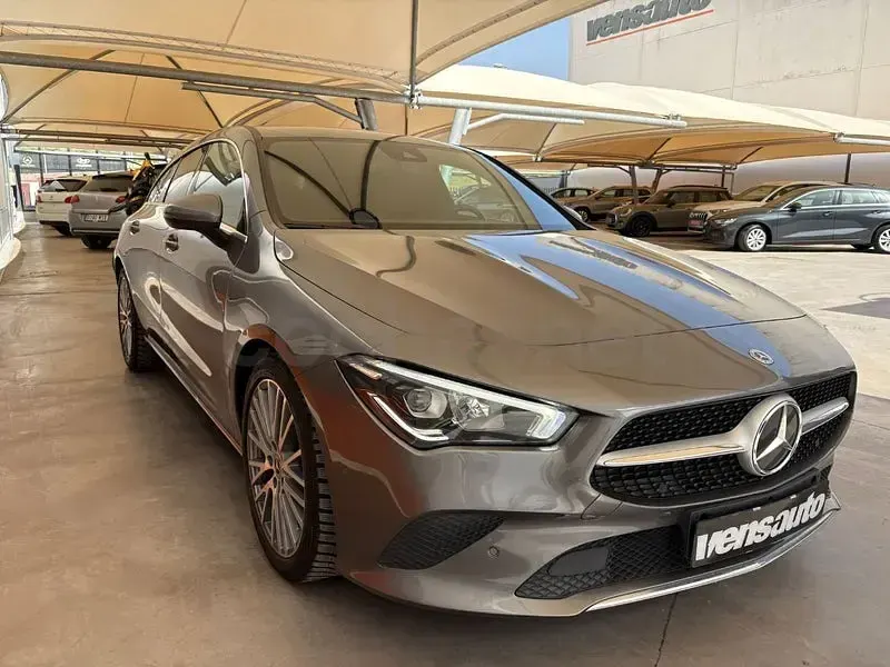 Käytetty Mercedes CLA200 Shooting Brake 150 HP (110 kW) 2022 Harmaa Farmari