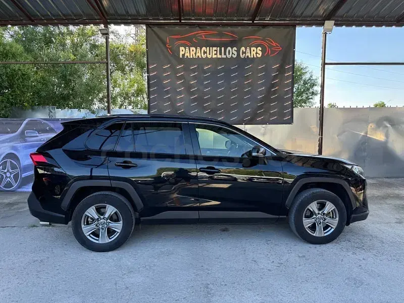 Usado Toyota RAV4 Hybrid Business Edition 218 CV (160 kW) 2023 Negro SUV