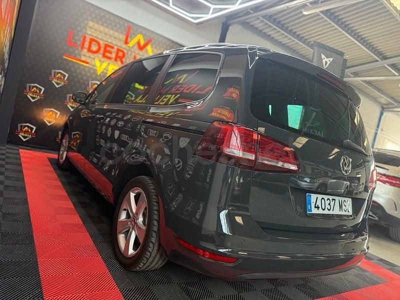 Usado VW Sharan Advance 150 CV (110 kW) 2019 Negro Monovolumen