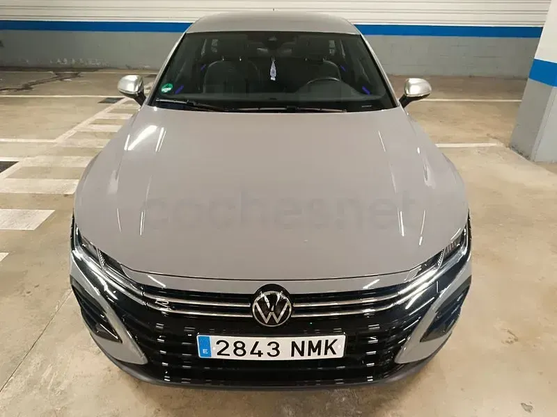 Usado VW Arteon R 320 HP (235 kW) 2024 Cinzento Carrinha