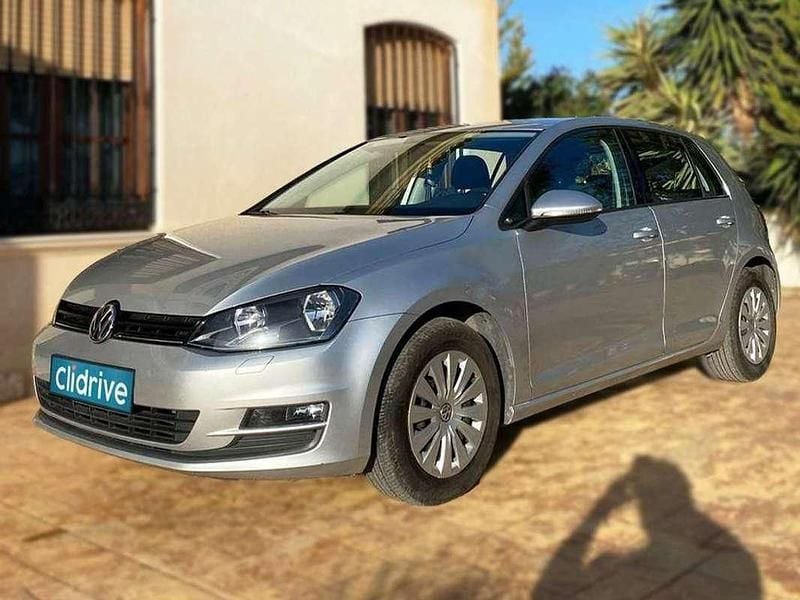 Usado VW Golf Sportsvan Advance 116 CV (85 kW) 2015 Gris Monovolumen