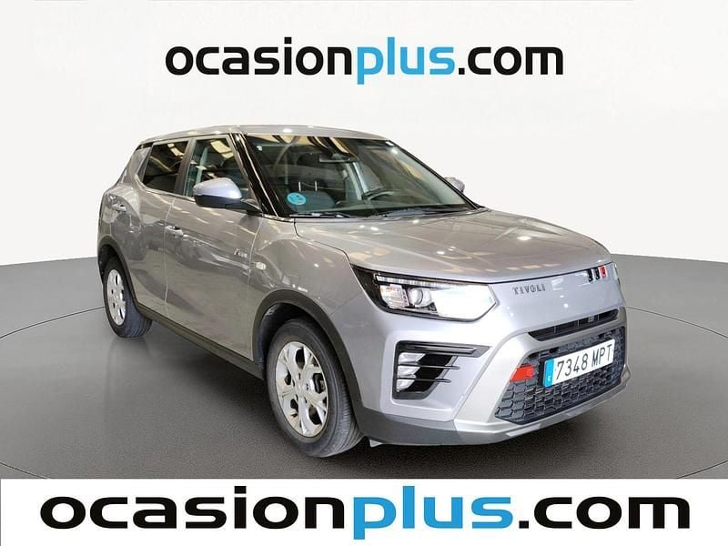 Usado Ssangyong (KGM) Tivoli 135 CV (99 kW) 2024 Gris plata SUV