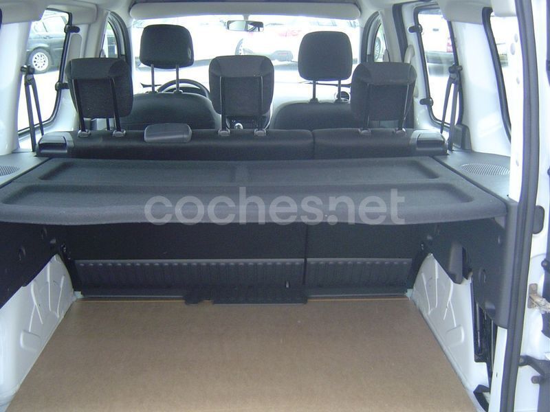 Usado Renault Kangoo 75 CV (55 kW) 2019 Blanco Monovolumen