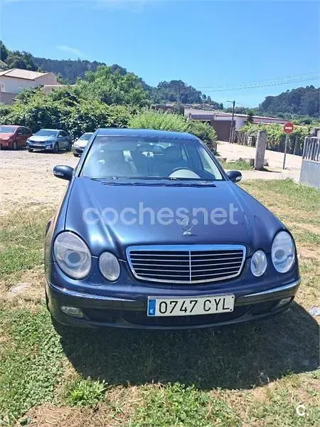 Usado Mercedes E320 Elegance 204 CV (150 kW) 2004 Azul Berlina