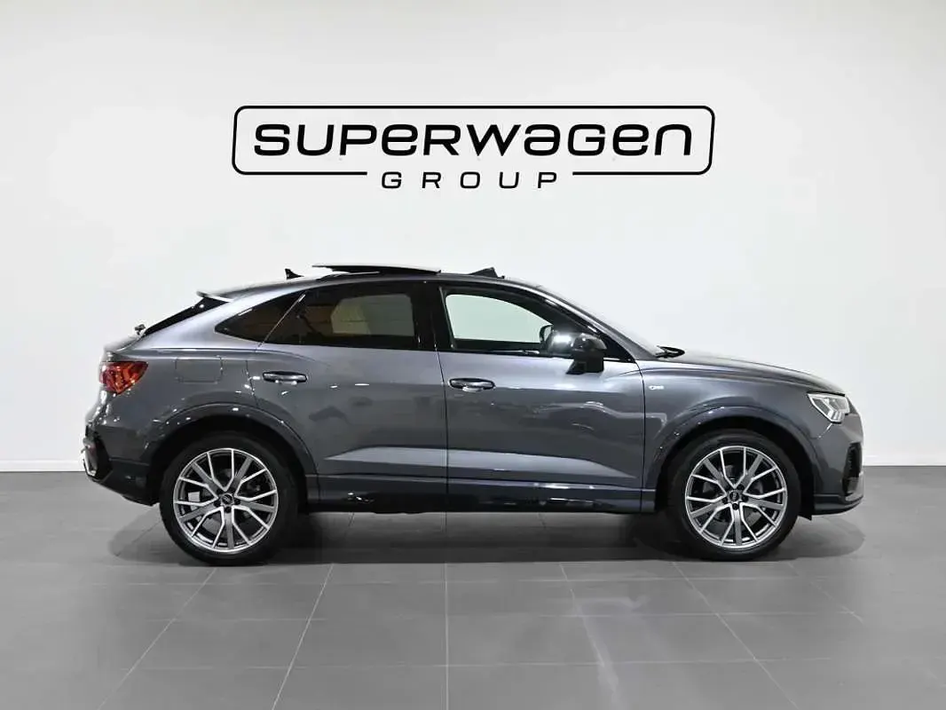 Usado Audi Q3 Sportback Ambiente 150 CV (110 kW) 2022 Gris SUV