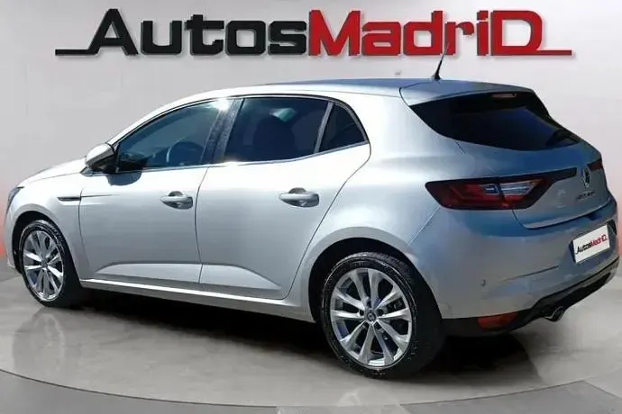 Usado Renault Mégane Zen 130 CV (95 kW) 2017