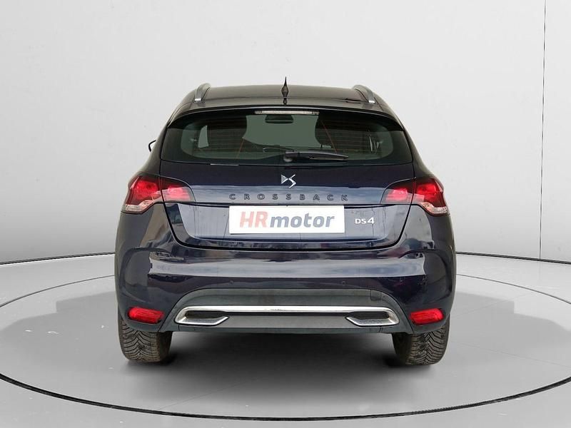 Usado DS Automobiles DS4 Crossback Connected Chic 131 CV (96 kW) 2017 Blanco SUV