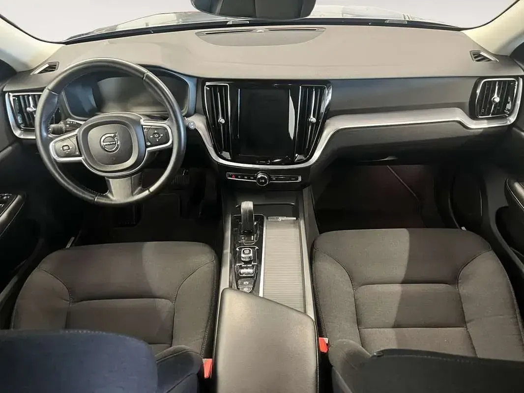 Usado Volvo V60 Momentum 197 CV (144 kW) 2021 Gris Familiar