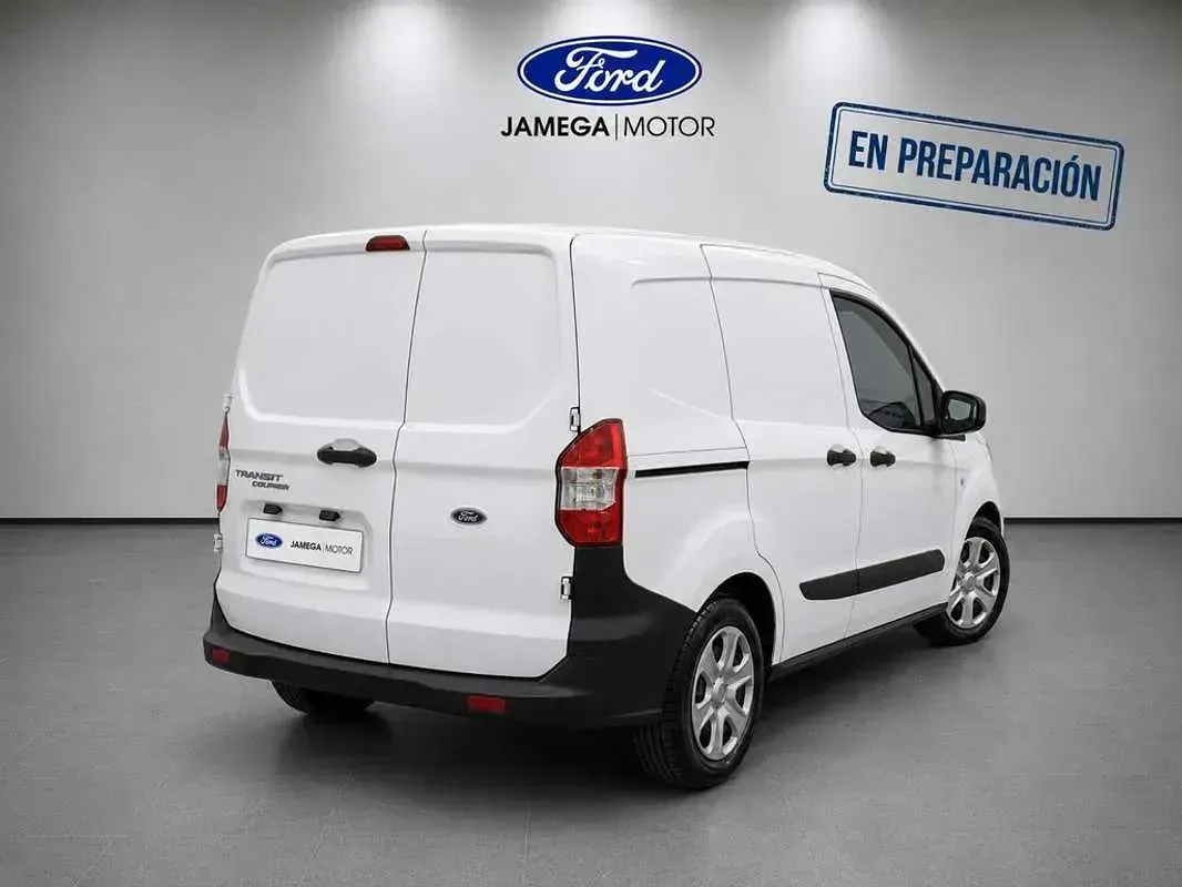 Usado Ford Transit Trend 102 CV (75 kW) 2020 Blanco Van