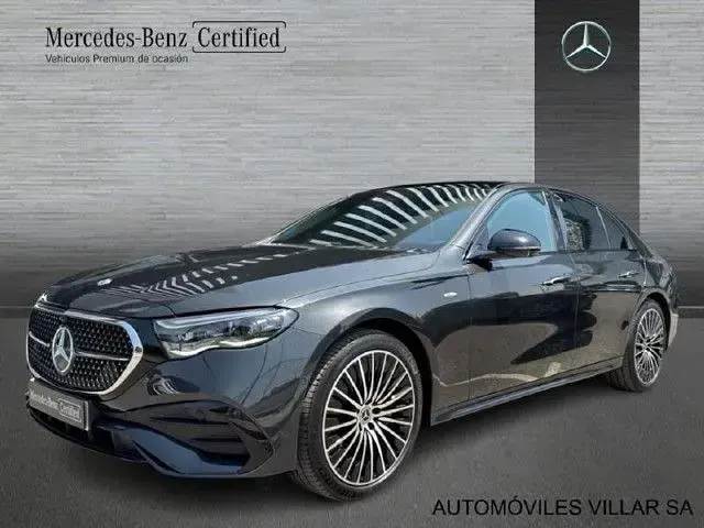 Usado Mercedes E300 AMG line 197 CV (144 kW) 2025 Gris Berlina