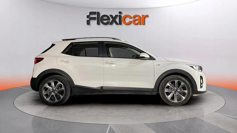 Usado Kia Stonic 101 CV (74 kW) 2020 Blanco SUV