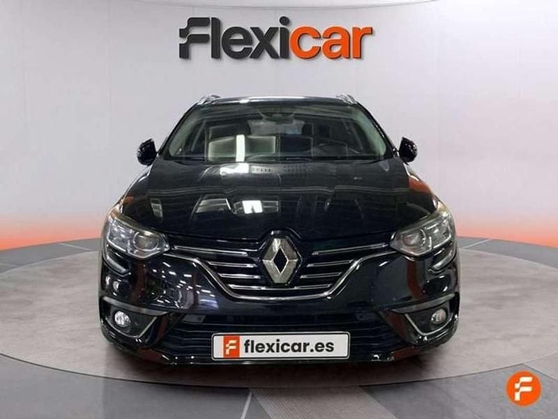 Usado Renault Mégane GrandTour LIMITED 132 CV (97 kW) 2017 Negro Familiar