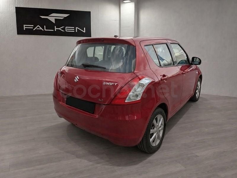 Usado Suzuki Swift GL 95 CV (69 kW) 2011 Rojo Utilitario