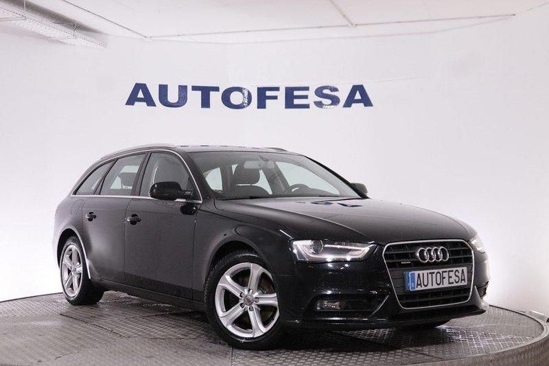 Usado Audi A4 190 CV (139 kW) 2015 Negro Familiar