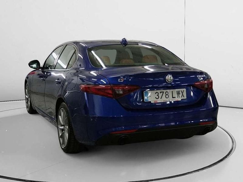 Usado Alfa Romeo Giulia Ti 212 CV (155 kW) 2022 Azul Berlina