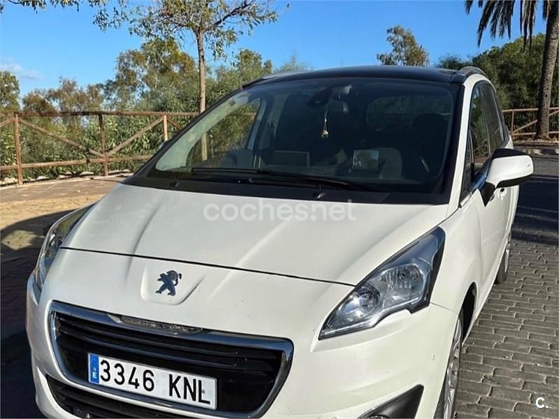 Blanco Usado 2015 Peugeot 5008 Allure Monovolumen | 7950 € (Buen precio) - Imagen 1/4