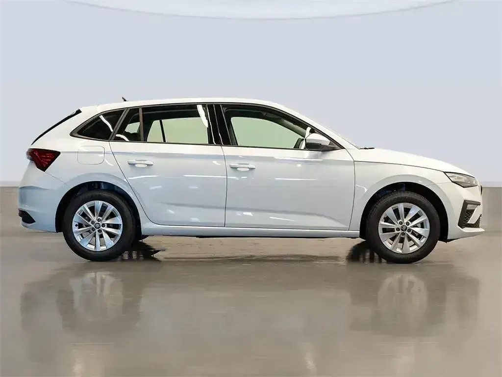 Nuevo Skoda Scala 115 CV (84 kW) 2026 Blanco Utilitario