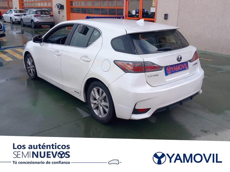 Usado Lexus CT200h Executive Line 136 CV (100 kW) 2016 Blanco Berlina