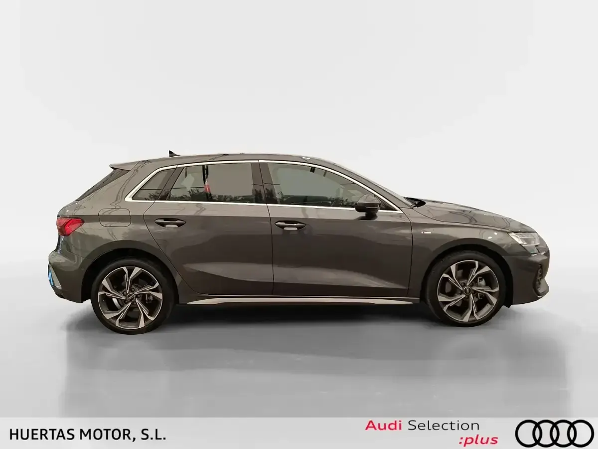 Usado Audi A3 S-Line 204 CV (150 kW) 2025 Gris Berlina