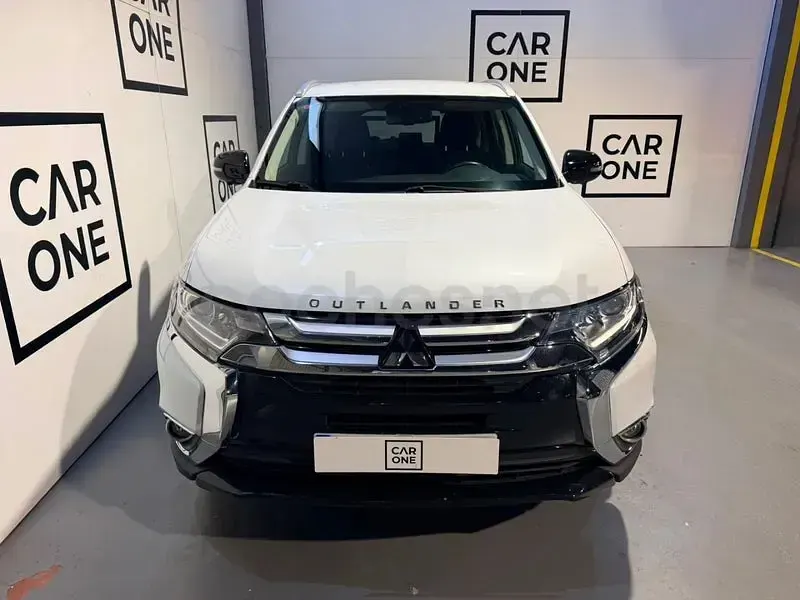 Usado Mitsubishi Outlander Motion 150 CV (110 kW) 2017 Blanco SUV