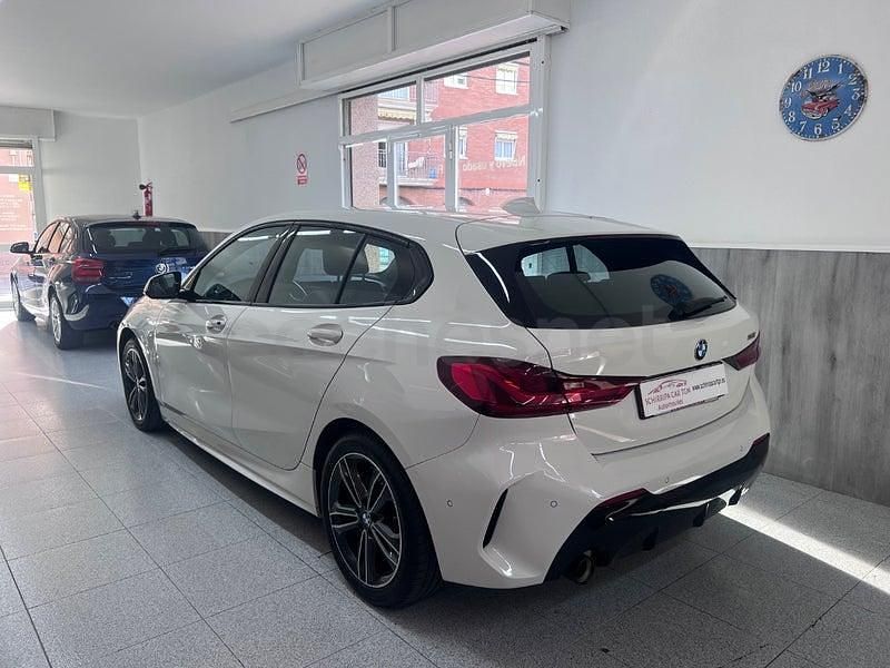 Usado BMW 118 Comfort Edition 136 CV (100 kW) 2022 Blanco Utilitario
