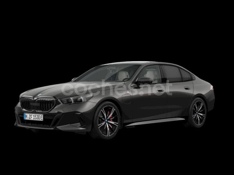 Gris / plata Usado 2025 BMW 530e Comfort Edition Berlina | 69.900 € - Imagen 1/4