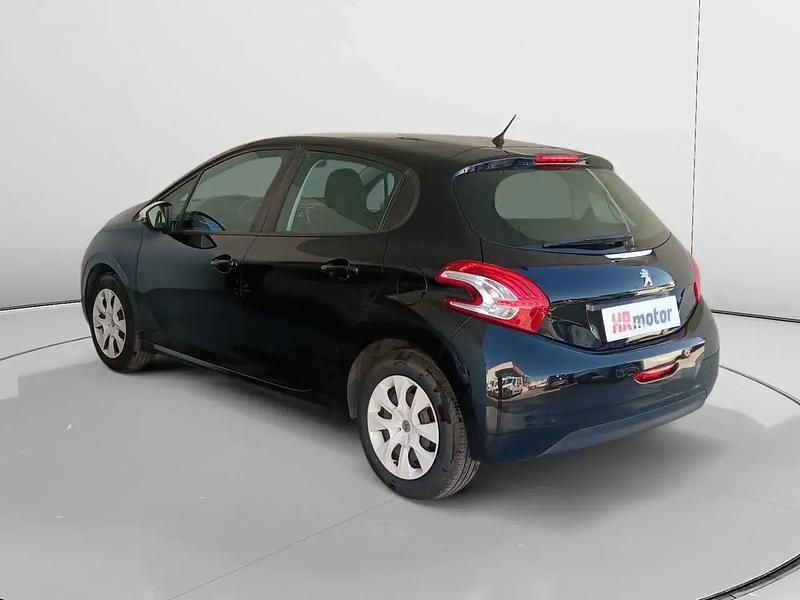 Käytetty Peugeot 208 68 HP (50 kW) 2015 Musta Viistoperä