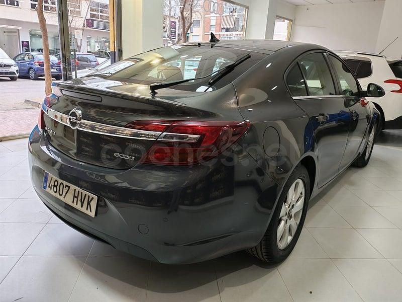 Usado Opel Insignia Excellence 140 CV (102 kW) 2014 Gris / plata Berlina