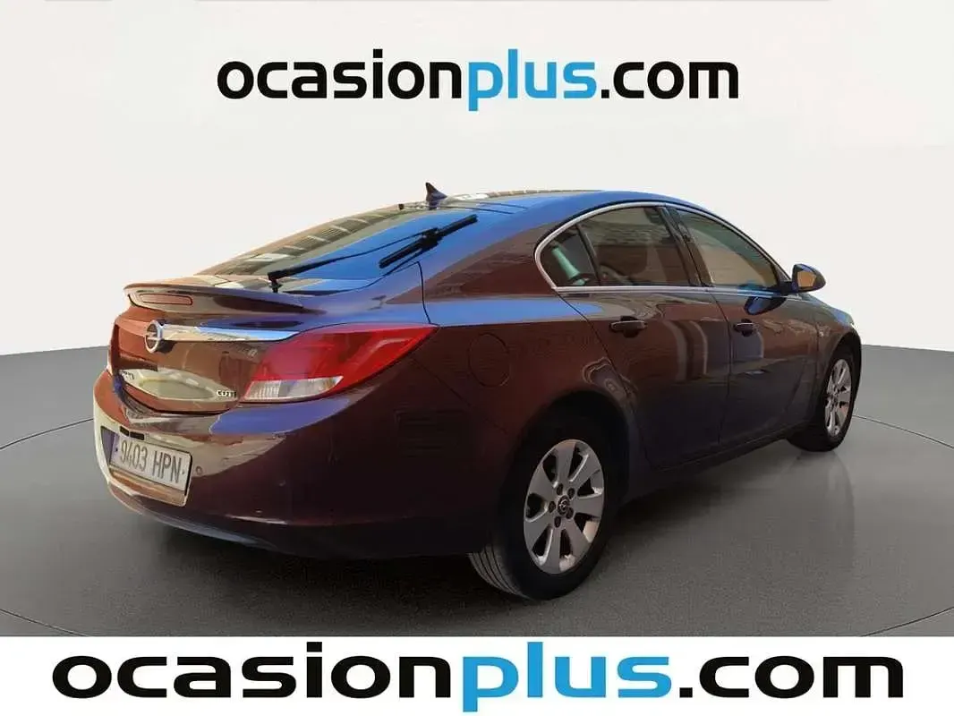 Usado Opel Insignia Selective 131 CV (96 kW) 2013 Rojo Berlina