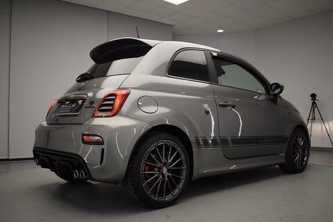 Usado Abarth 595 Competizione 180 CV (132 kW) 2022 Gris / plata Berlina