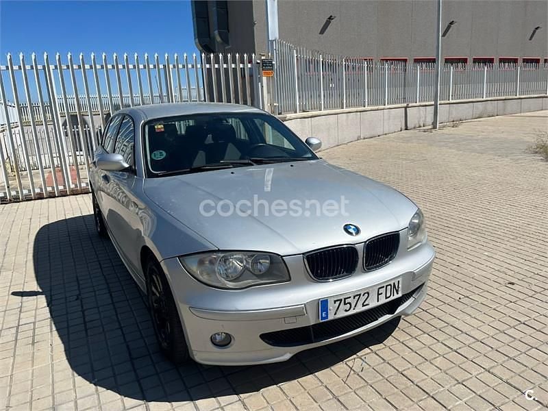 Usado BMW 120 150 CV (110 kW) 2006 Gris / plata Utilitario