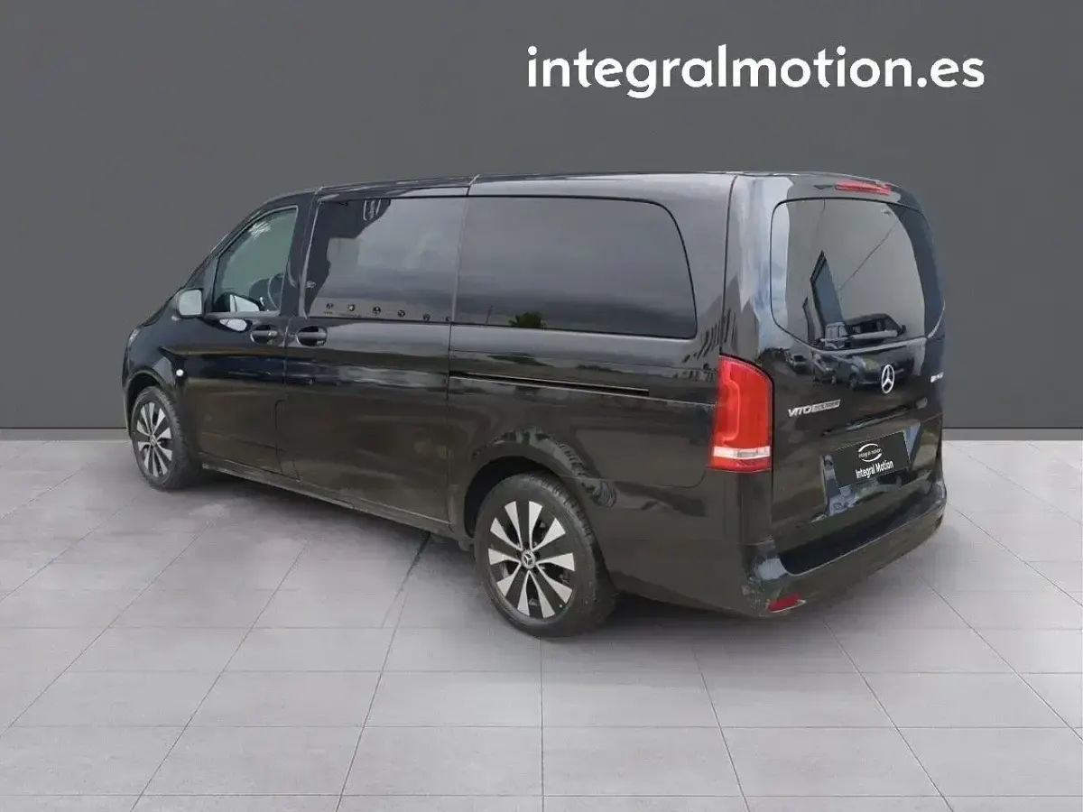 Usado Mercedes Vito 163 CV (119 kW) 2024 Negro Van