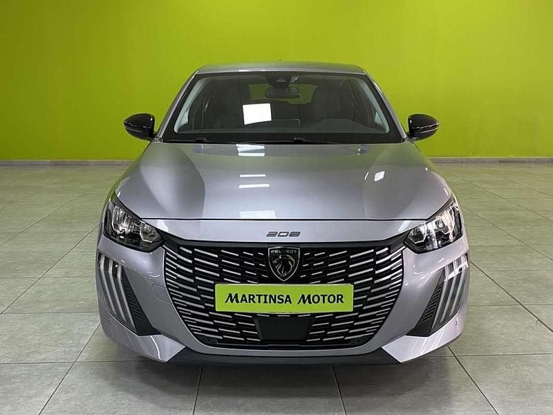 Usado Peugeot 208 Allure 110 CV (80 kW) 2025 Gris Utilitario