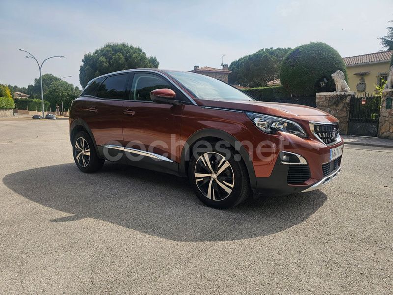 Usado Peugeot 3008 Allure 131 CV (96 kW) 2019 Marrón SUV