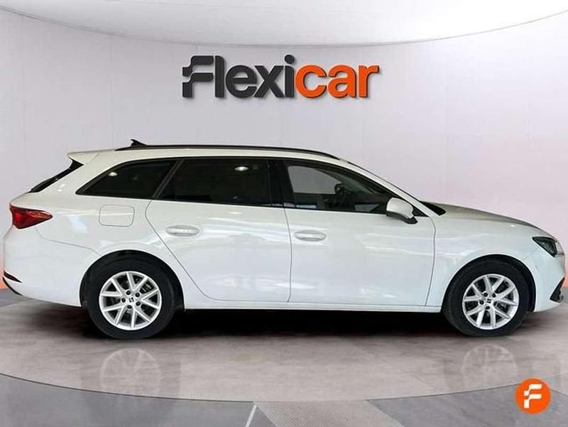Usado Seat Leon Style 116 CV (85 kW) 2021 Blanco Utilitario