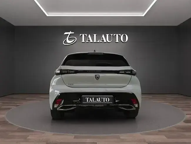 Usado Peugeot 308 Allure 130 CV (95 kW) 2024 Blanco Berlina