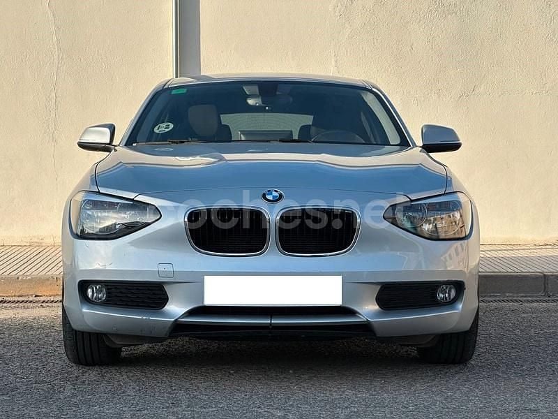 Usado BMW 118 143 CV (105 kW) 2014 Gris / plata Utilitario