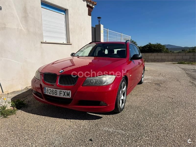Usado BMW 325 218 CV (160 kW) 2007 Rojo Familiar