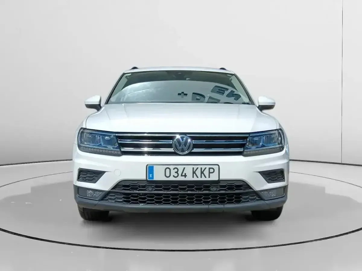 Usado VW Tiguan Edition 125 CV (91 kW) 2018 Blanco SUV