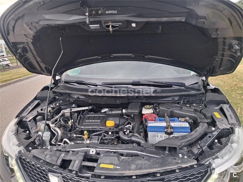 Usado Nissan Qashqai N-Connecta 130 CV (95 kW) 2015 Gris / plata SUV