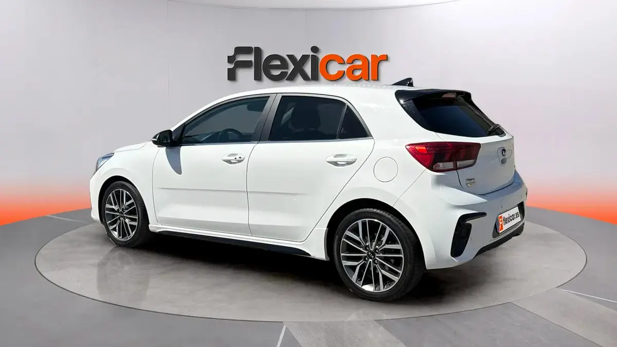 Usado Kia Rio GT-Line 120 CV (88 kW) 2020 Blanco Berlina