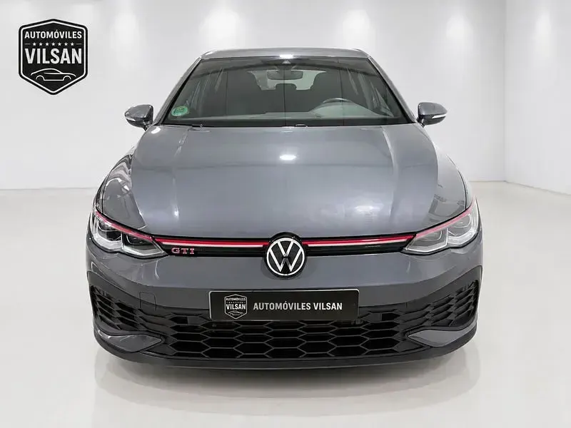 Usado VW Golf VIII GTI 301 CV (221 kW) 2021 Gris Utilitario