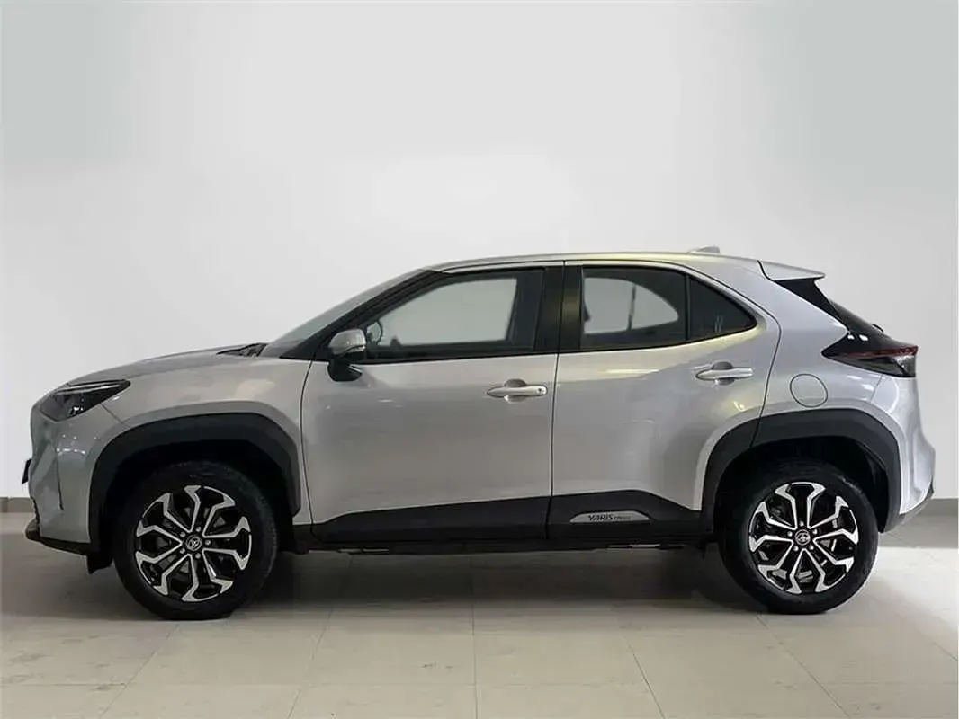 Usado Toyota Yaris Cross Active 116 CV (85 kW) 2023 SUV