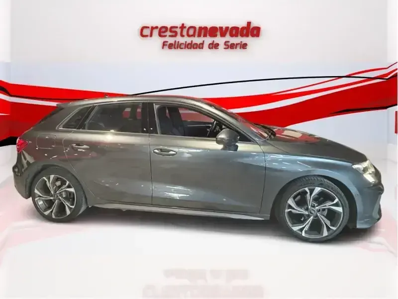 Usado Audi A3 Sportback e-tron S-Line 150 CV (110 kW) 2024 Gris Utilitario