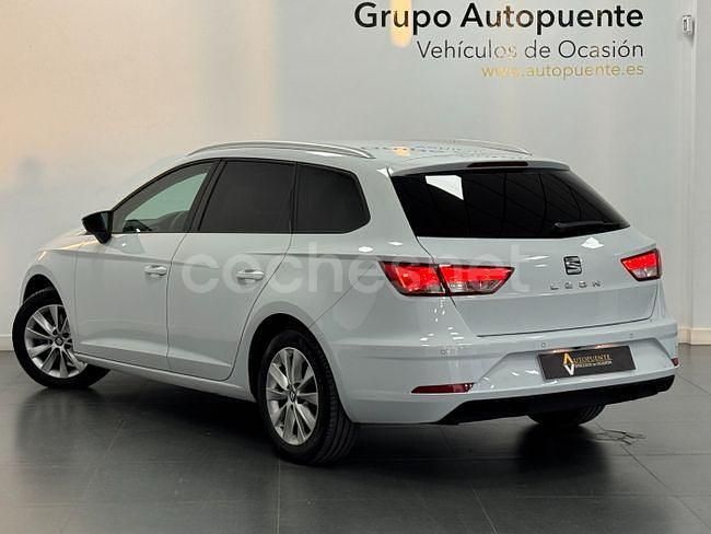 Usado Seat Leon Style 115 CV (84 kW) 2020 Blanco Familiar