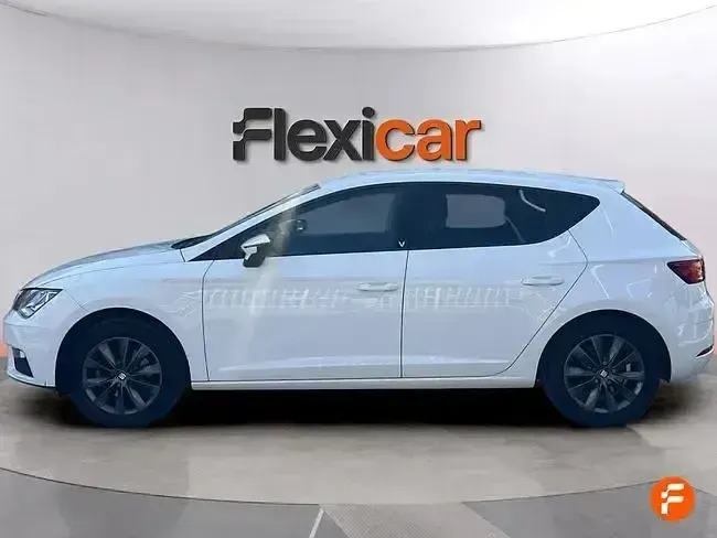Usado Seat Leon Style 115 CV (84 kW) 2020 Blanco Berlina