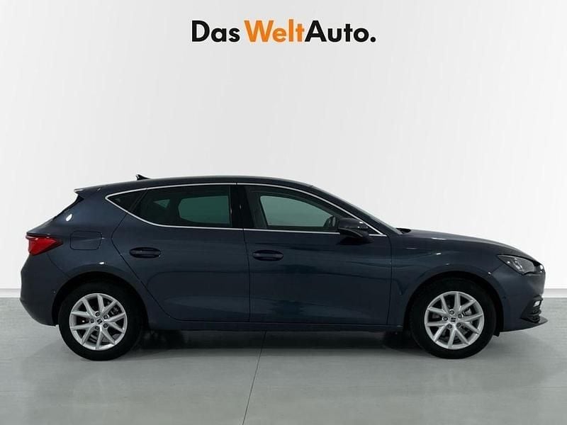 Usado Seat Leon Style 116 CV (85 kW) 2025 Gris Berlina