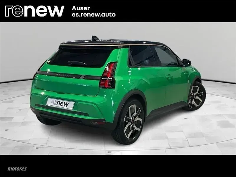 Usado Renault 5 E-Tech Techno 110 kW (150 CV) 2025 Verde Berlina