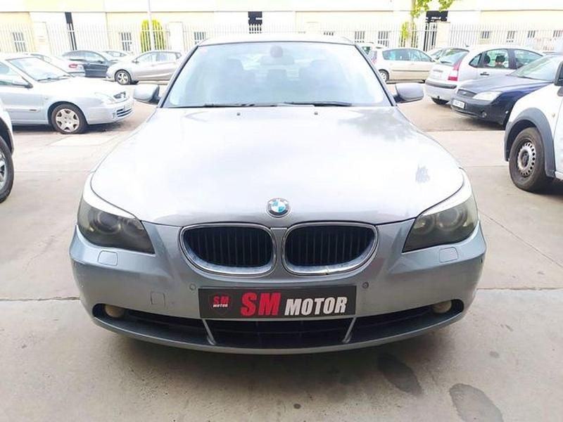 Usado BMW 530 Shadowline 218 CV (160 kW) 2004 Gris / plata Berlina
