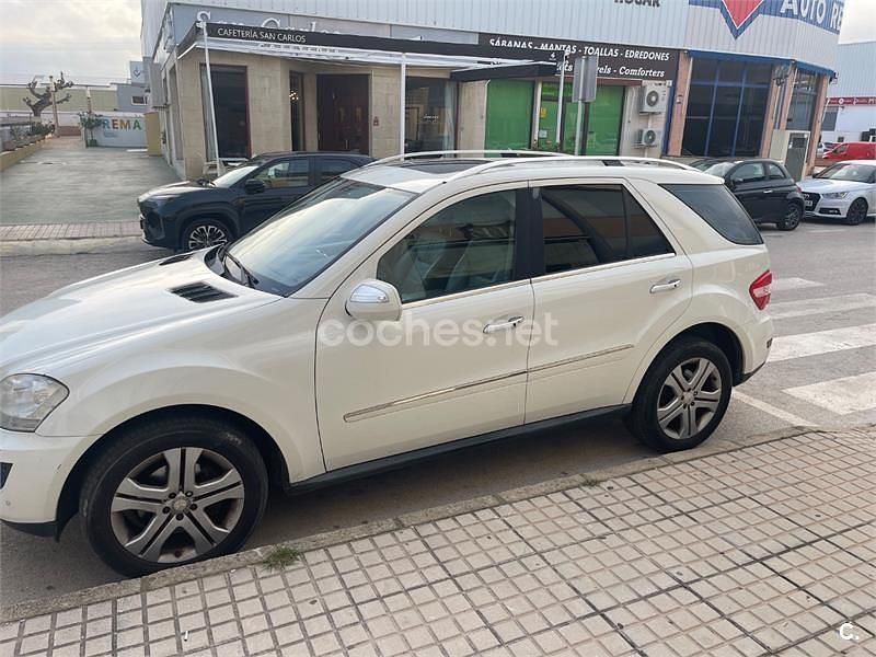 Usado Mercedes ML320 224 CV (164 kW) 2009 Blanco SUV